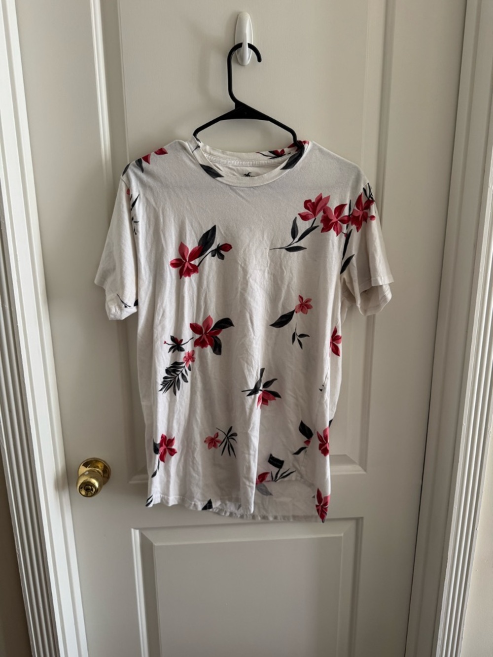 Hollister white floral tee